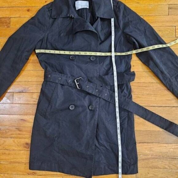 Everlane Trench Coat Women's Size Small Black Belted Long Raincoat - Picture 3 of 5